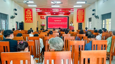 Phường Nha Trang: tập huấn kỹ năng khai thác sử dụng dịch vụ công trực tuyến cho tổ công nghệ số cộng đồng